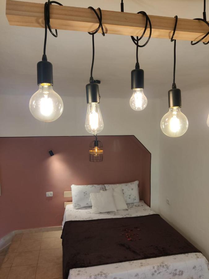 דירה לזוג על שוק מחנה יהודה Apartment Ierusalim Exterior foto
